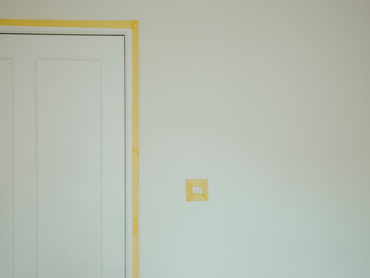 Tired, dated living room before decorating